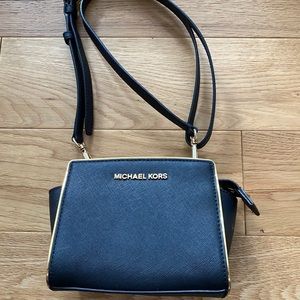 Michael Kors Crossbody Bag